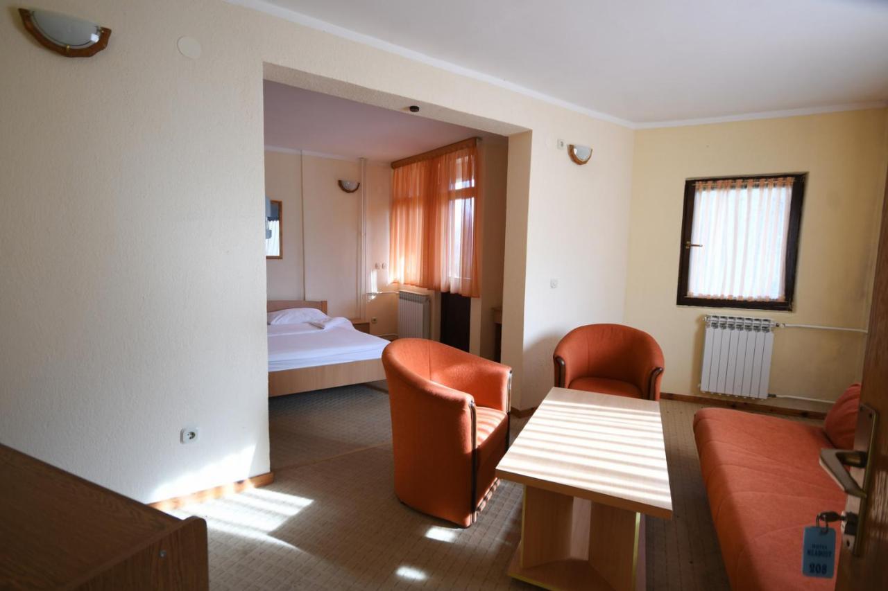 Hotel Mladost Tjentiste Exterior photo
